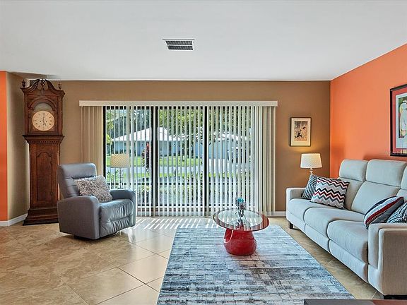 3rd image of 5743 Timber Lake Dr