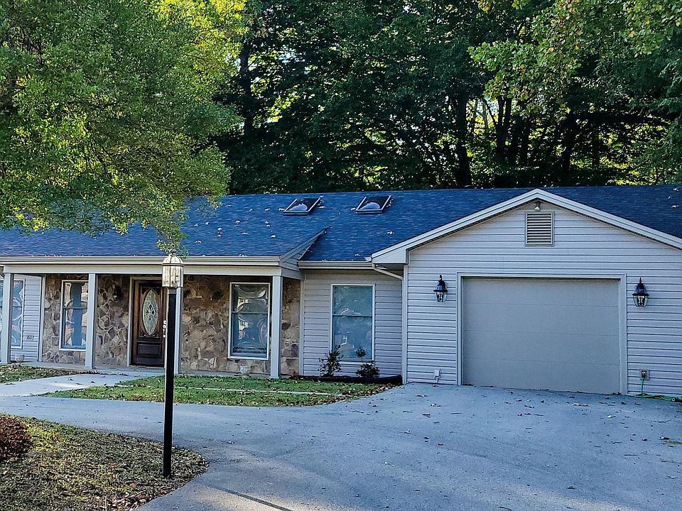 1st image of 900 Finney Dr