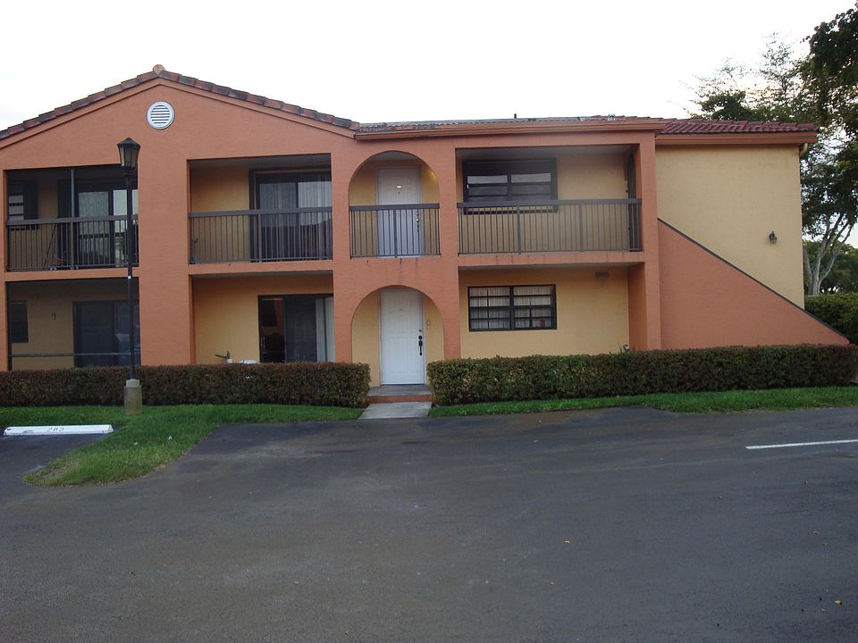 1st image of 18220 Mediterranean Blvd APT 1806