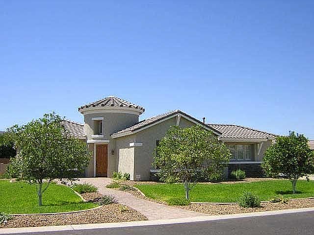 3357 E Vallejo Ct