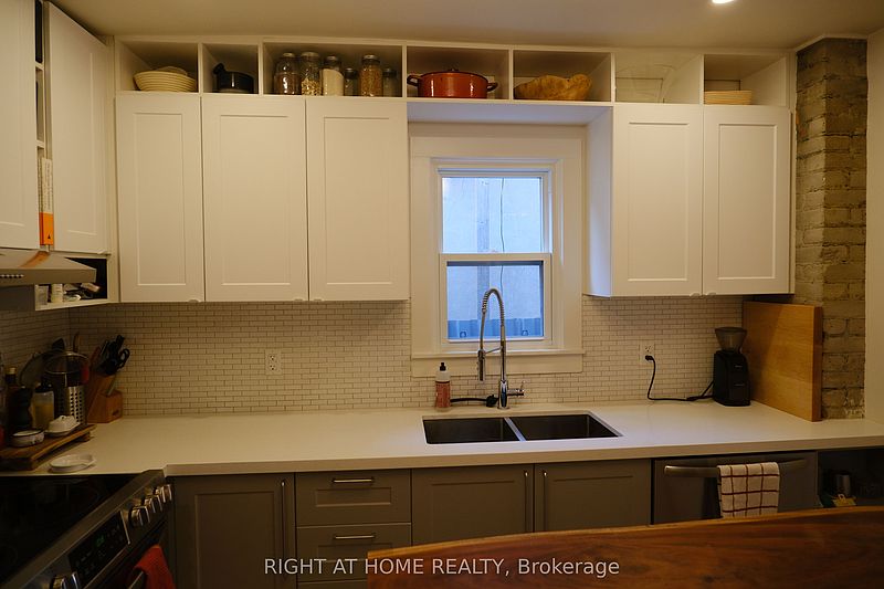 Toronto Townhouse for rent - 2 Bedrooms — photo 6