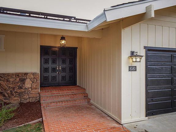 3rd image of 8580 El Matador Dr