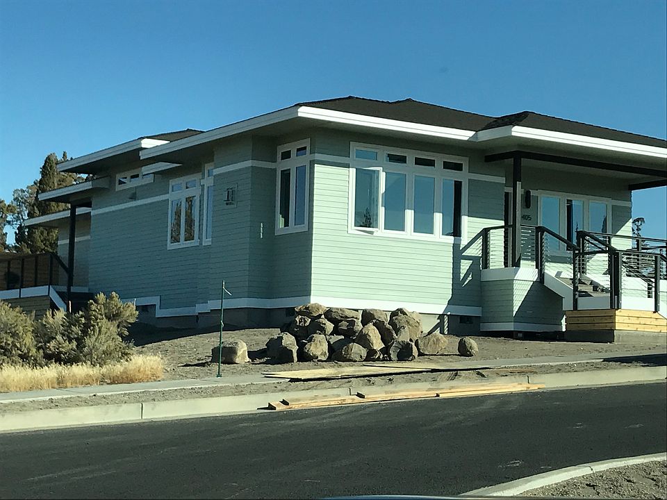 1st image of 405 SE Wildflower Dr