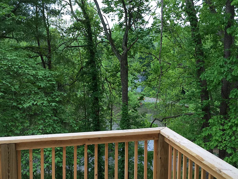 603 Creekside Dr — Photo 5