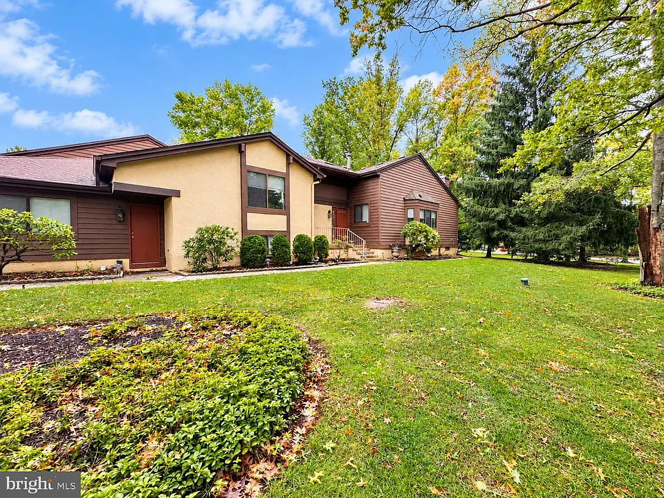 173 Sayre Dr