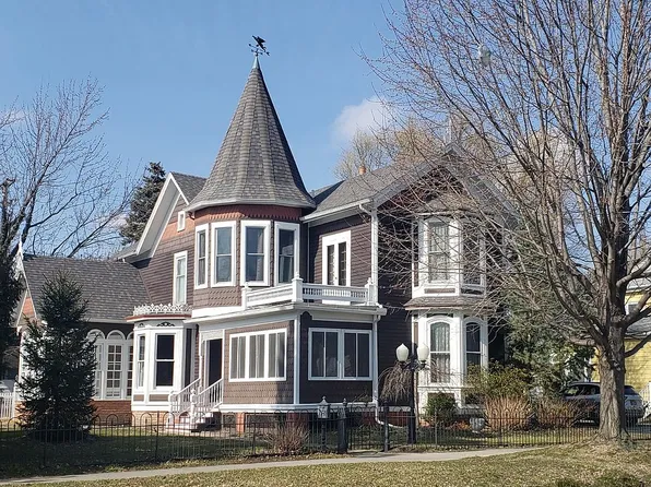 224 S Main St, Marine City, MI 48039