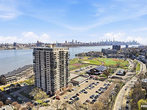2nd image of 1203 River Rd APT 1H