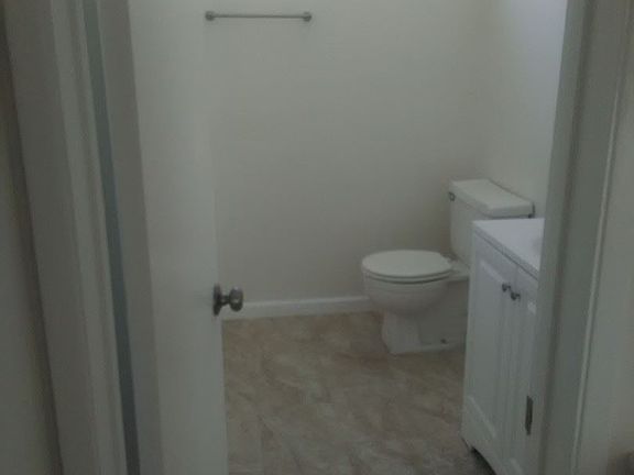 3rd image of 920 N Inglewood Ave APT 2