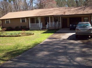 1176 Holly Grove Cir, Dalton, GA 30721