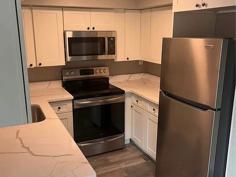 321 Hunting Creek Rd — Photo 3