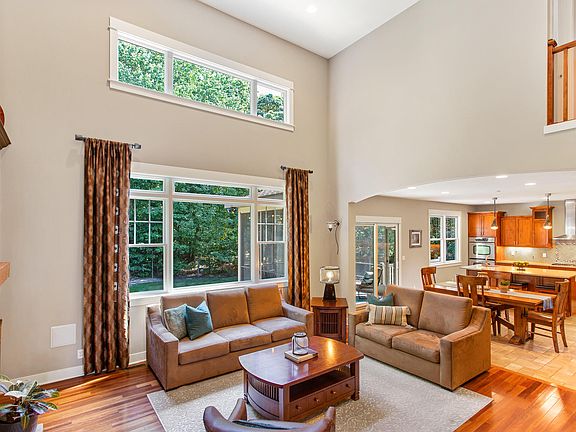5th image of 3461 Palmer Dr