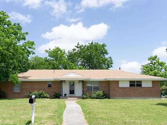 2nd image of 2500 Beverly Dr