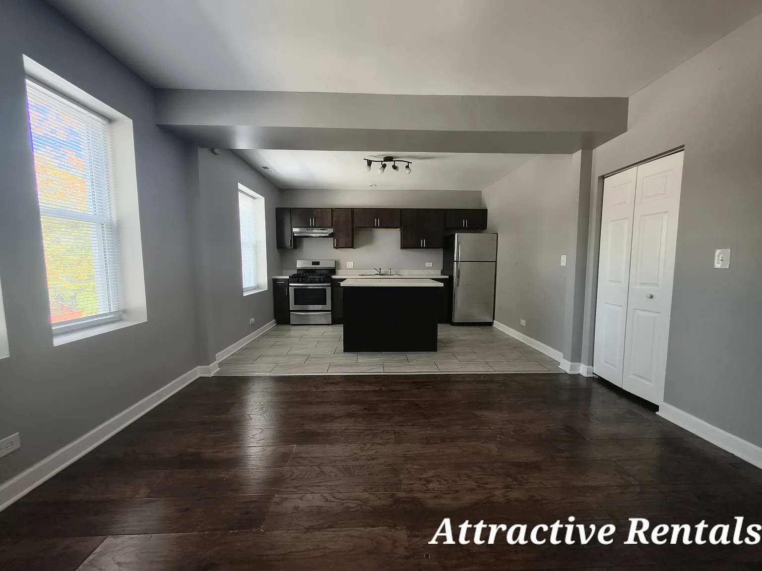 2 bed, 950 sqft, $1,600 — Photo 4