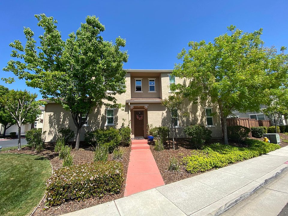 1st image of 104 Bradley Ct