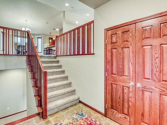 5th image of 931 35th Ave W