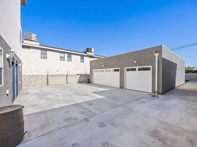 10936 S Osage Ave #A — Photo 45