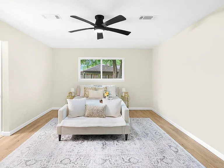 13806 Wickersham Ln — Photo 8