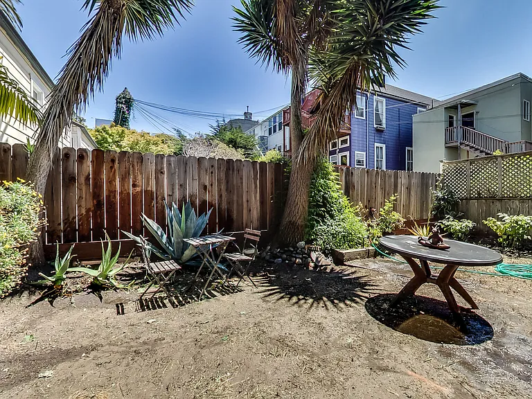 430 Scott — Photo 4