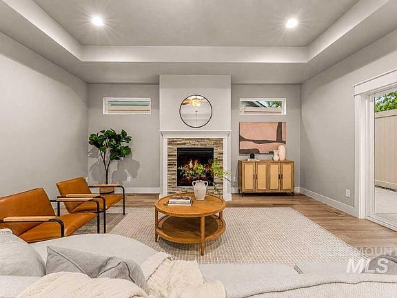 3rd image of 5067 N Pierce Park Ln