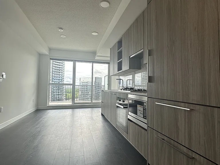 18 Esther Shiner Blvd #1915 — Photo 4