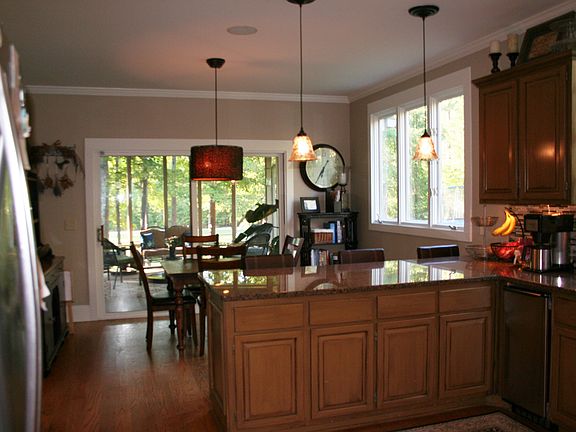 3rd image of 119 Greensway