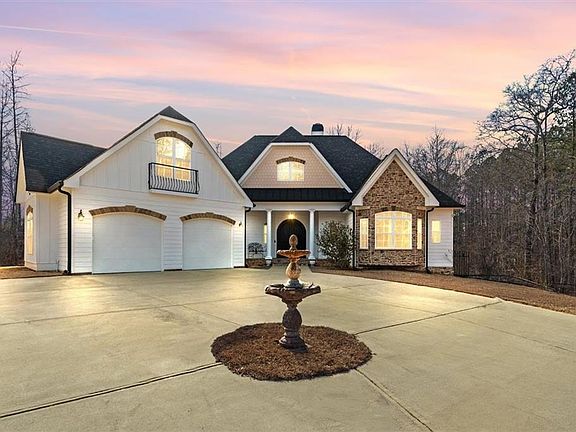 2nd image of 656 Paynes Lake Rd