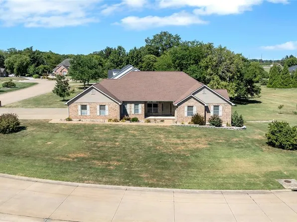 7731 Briar Creek Ln, Waterloo, IL 62298