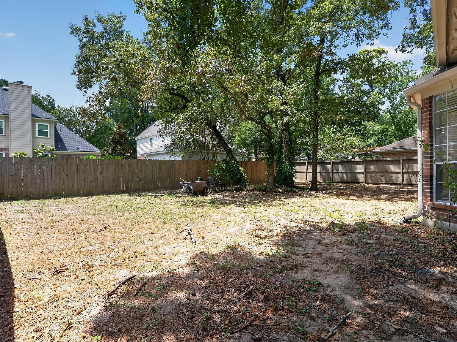 4 bed, 2.5 bath, 2651 sqft, $3,300 — Photo 3