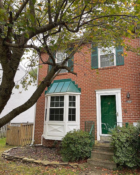 1st image of 842 Ellicott Dr