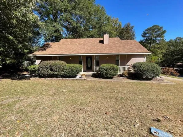 1918 Doris Dr, Benton, AR 72015