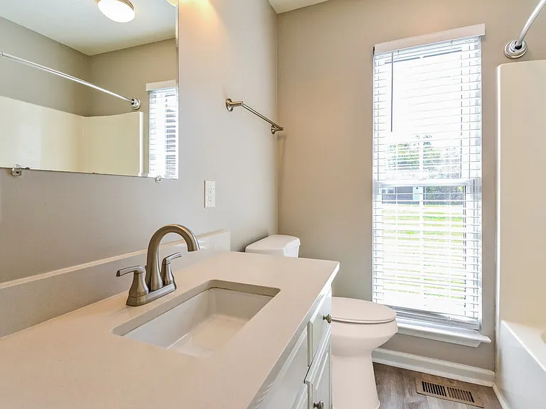 7660 S Swift Rd — Photo 16