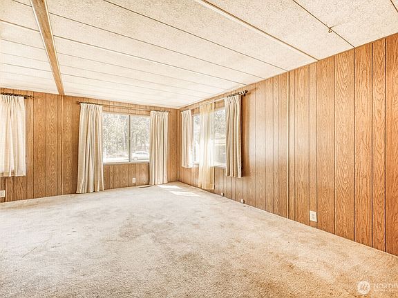 4th image of 17113 Briar Street SE