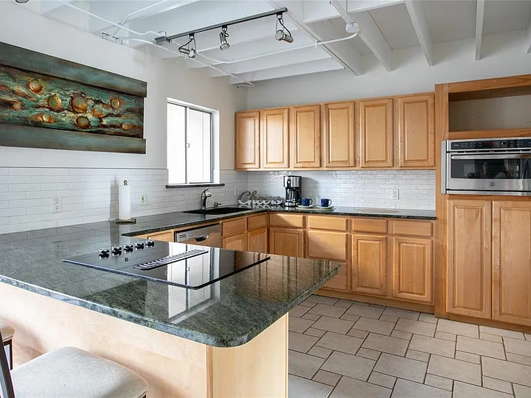 500 E Riverside Dr #224 — Photo 11