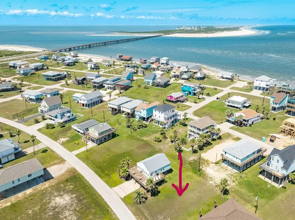 13018 Coronado Dr, Freeport, TX 77541