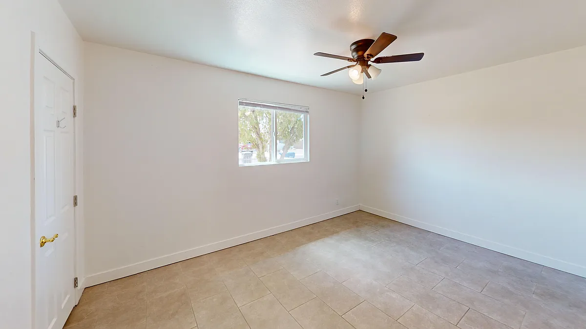 Building Photo - 1408 E Orange St #3
