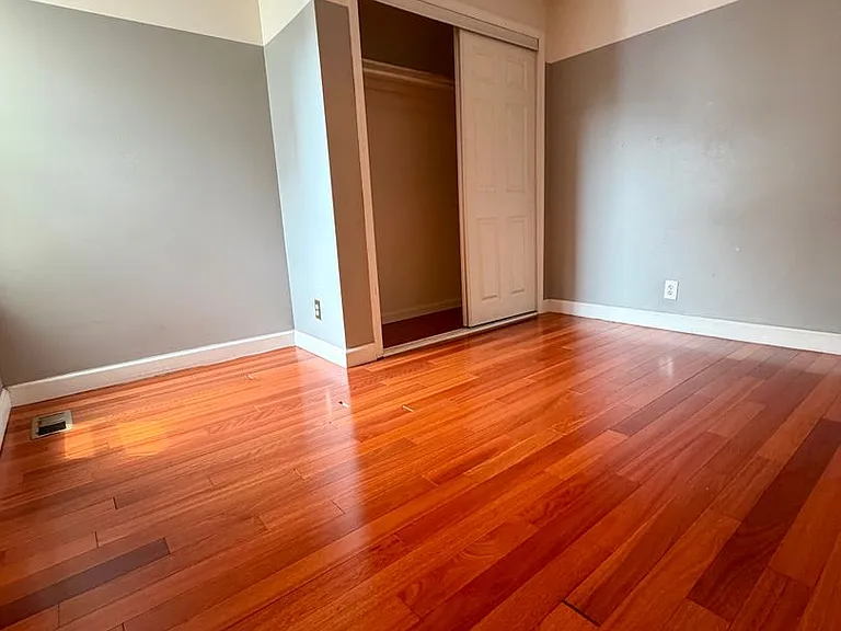 2120 Wharton St — Photo 15