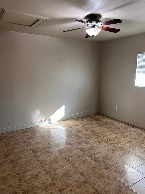 1 bed, 900 sqft, $1,350 — Photo 4