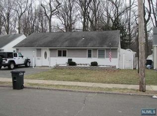 126 Howard Ave, Rochelle Park, NJ 07662