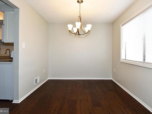 5th image of 116 Drury Cir