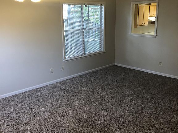 2nd image of 1469 Green St APT E1