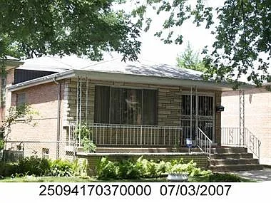 10148 S Princeton Ave photo 1