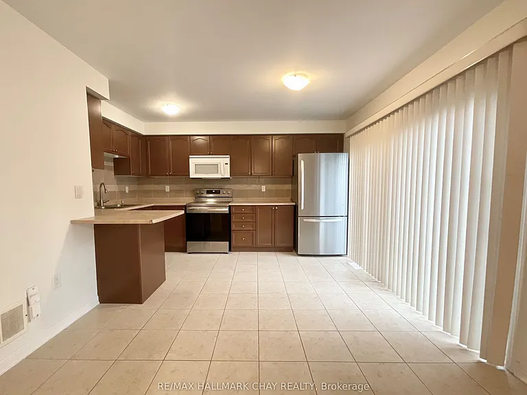 17 Ferris Ln — Photo 6