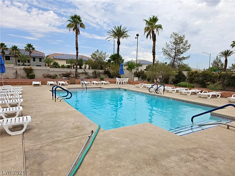 408 Roman Tree Ct — Photo 36