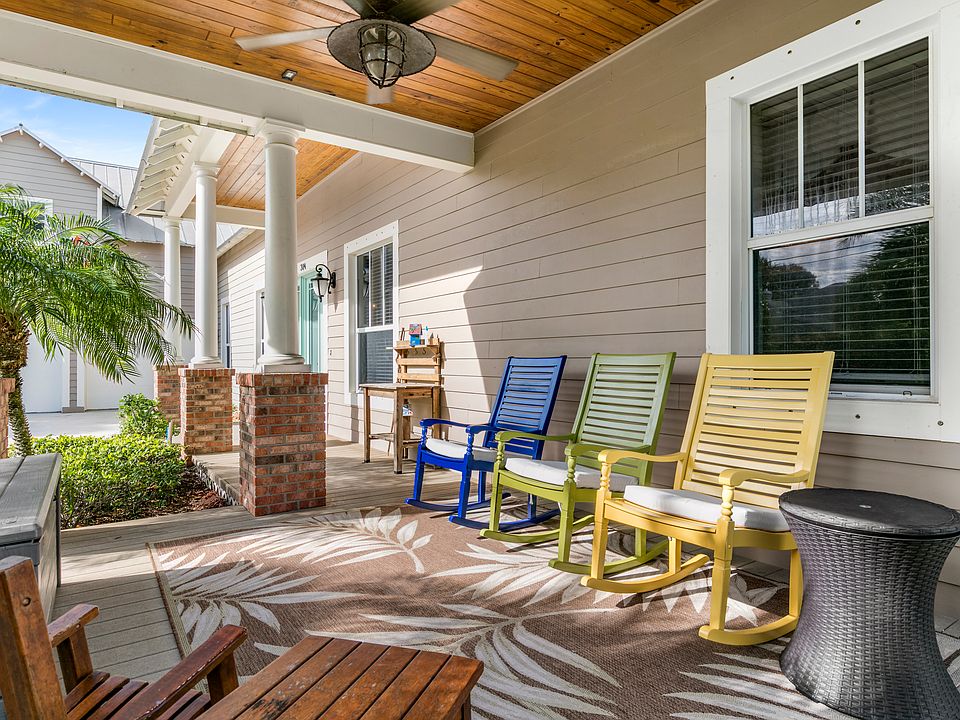 Always breezy front porch!