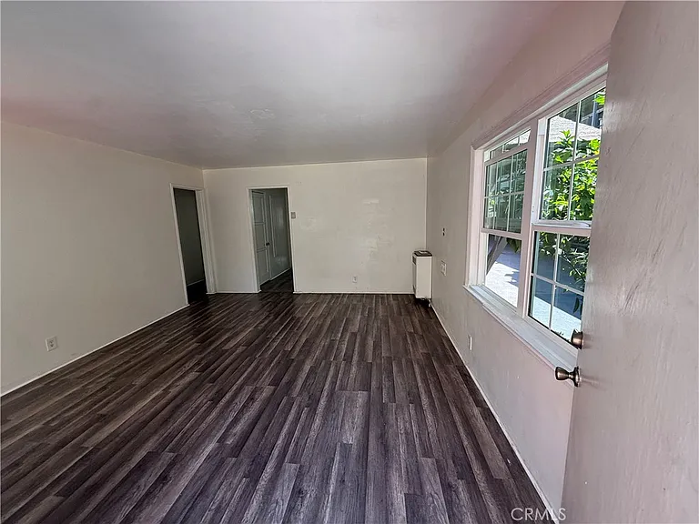 783 Worcester Ave — Photo 6