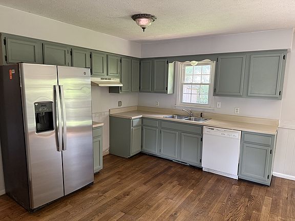 3rd image of 2619 Navajo Dr