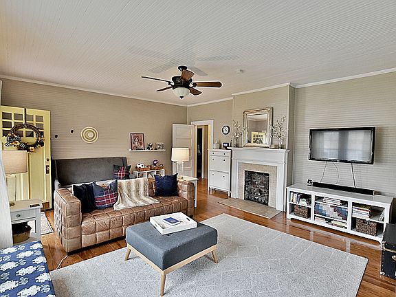 4th image of 208 Park Dr