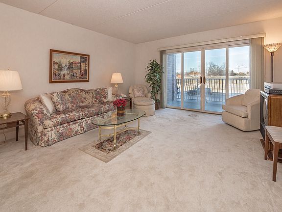 4th image of 7091 W Touhy Ave APT 208
