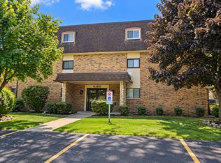 9165 North Rd APT F, Palos Hills, IL 60465
