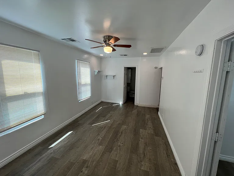 437 Oildale Dr — Photo 11